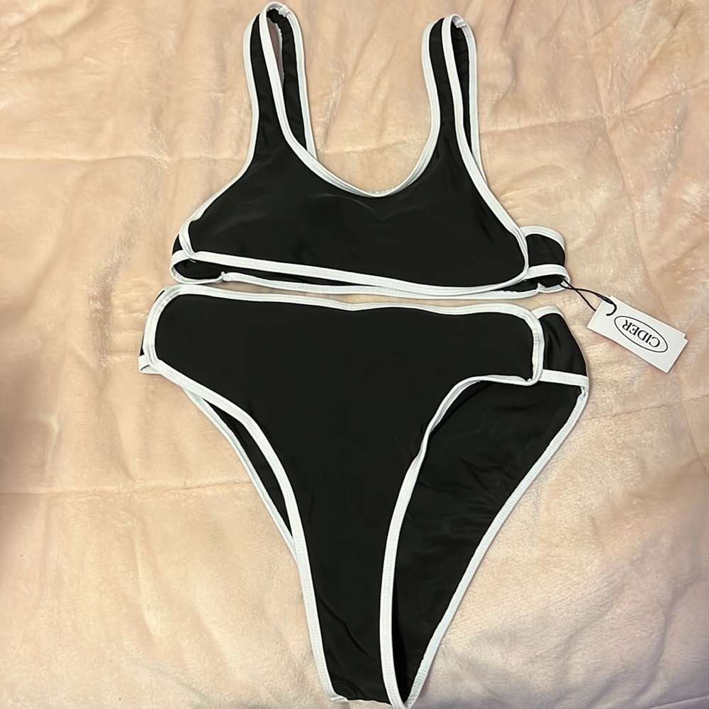 Cider Black and White bikini set NWT